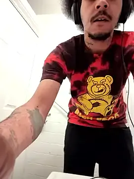 hunkwithglasses – webcam model profile photo Image 5