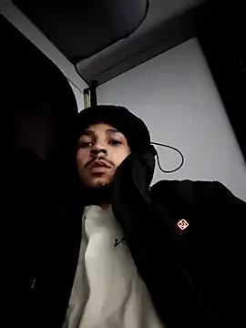 hunkwithglasses – webcam model profile photo Image 9