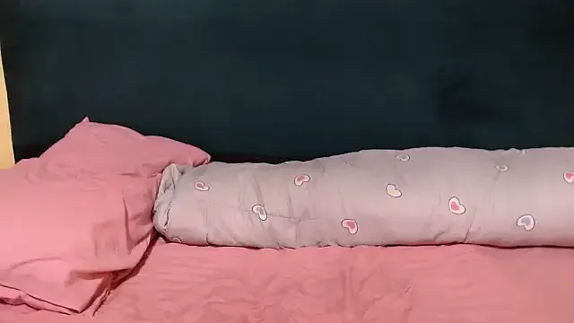 Linnea – webcam model profile photo Image 18