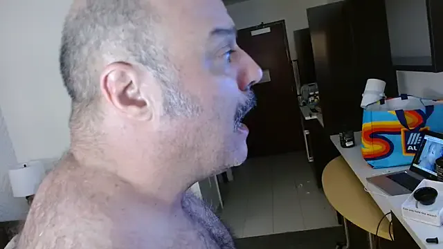 SweetBunnyGF – webcam model profile photo Image 15