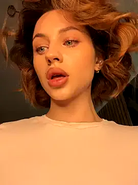 Elena-G – webcam model profile photo Image 13