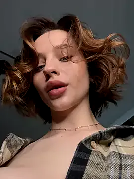 Elena-G – webcam model profile photo Image 6