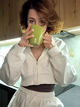 Elena-G – webcam model profile photo Image 8