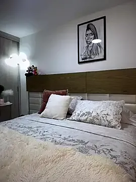 HopeHeaven – webcam model profile photo Image 10