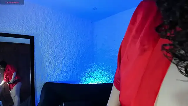 IORio2 – webcam model profile photo Image 3