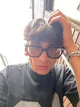 Ranting18 – webcam model profile photo Image 3