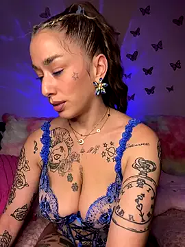 hina_porn – webcam model profile photo Image 13