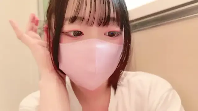 zui_lu – webcam model profile photo Image 8