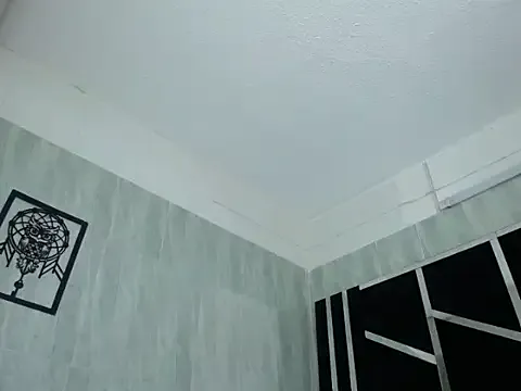 alliecrowns – webcam model profile photo Image 19