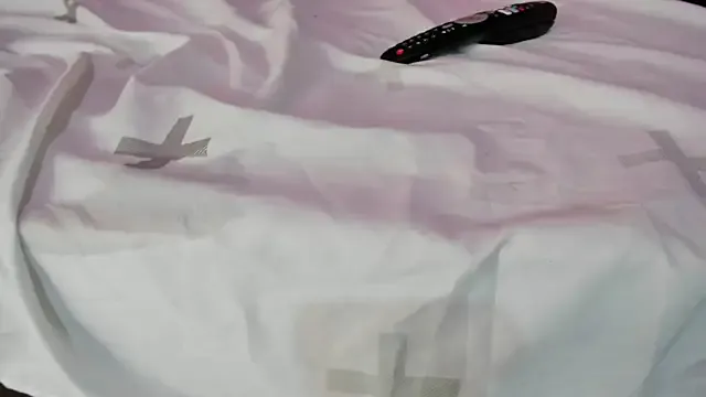 adelineefoxxx – webcam model profile photo Image 3