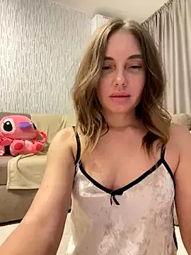 -VikkiL0vesCheese- – webcam model profile photo Image 18