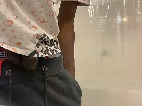 octavarium211 – webcam model profile photo Image 2