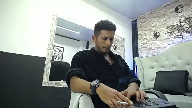 sigmasian – webcam model profile photo Image 5