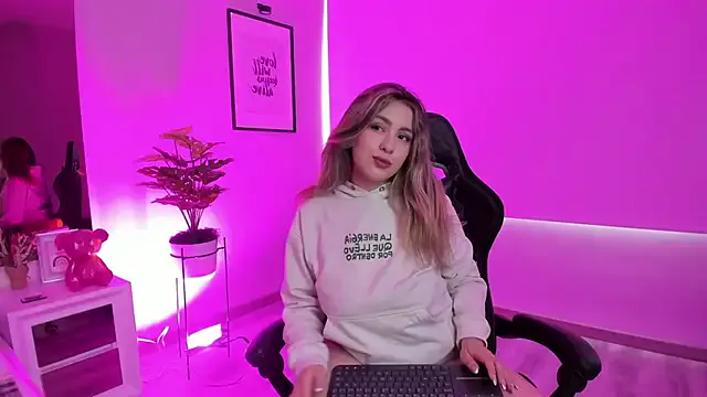 Cloee_Rainbow1 Image 2