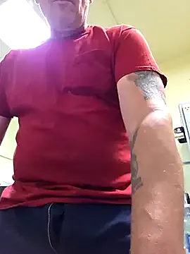YoungSquad – webcam model profile photo Image 9