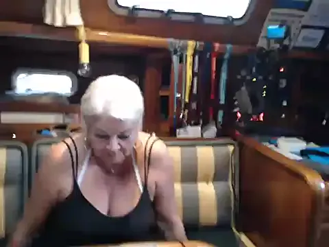 sweetyiris – webcam model profile photo Image 6