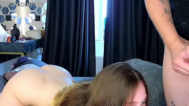 Adelina-Libby – webcam model profile photo Image 4
