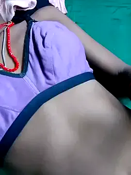 shantalcerezo – webcam model profile photo Image 3