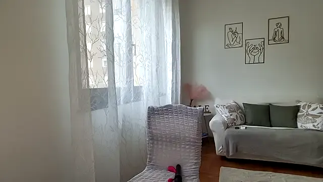 Linnea – webcam model profile photo Image 14