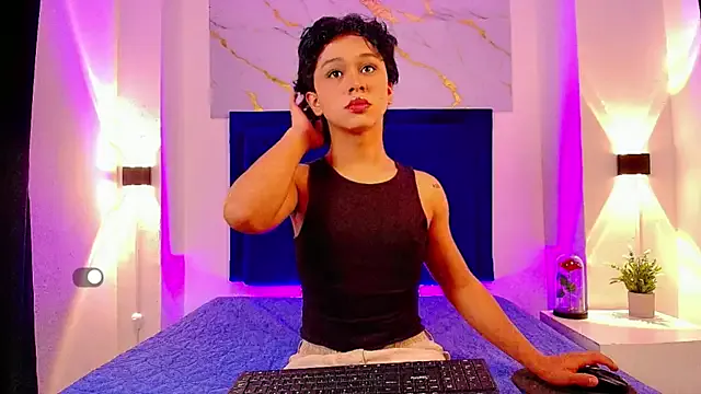 Lia__Love – webcam model profile photo Image 11