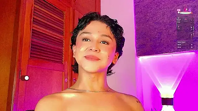 Lia__Love – webcam model profile photo Image 9