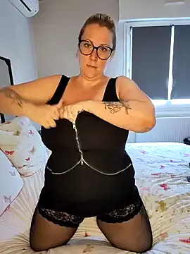 DavidAndClare – webcam model profile photo Image 12