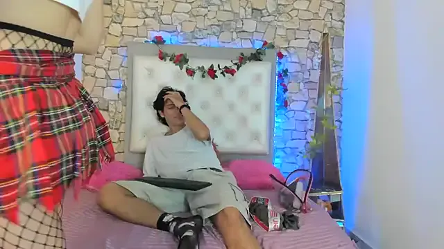 DavidAndClare – webcam model profile photo Image 4