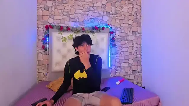 DavidAndClare – webcam model profile photo Image 6