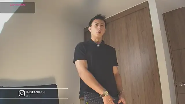 sigmasian – webcam model profile photo Image 5