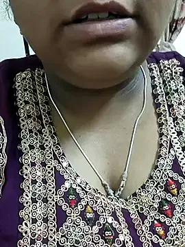 dhanshri143 – webcam model profile photo