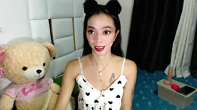 Allla – webcam model profile photo Image 13