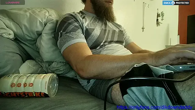 dikdowndaddy – webcam model profile photo