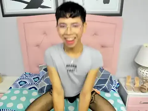 gdanch – webcam model profile photo Image 4