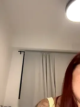 roouse – webcam model profile photo Image 18