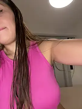 roouse – webcam model profile photo Image 8