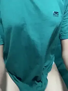 IORio2 – webcam model profile photo Image 3