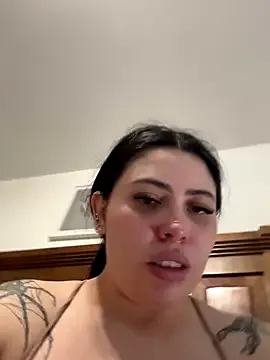NaughtyInGlasses – webcam model profile photo Image 8