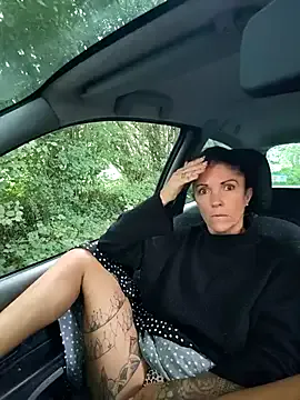 LuxBby – webcam model profile photo Image 3