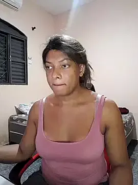 Kisa-Gav – webcam model profile photo Image 4