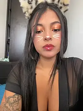 hina_porn – webcam model profile photo Image 12