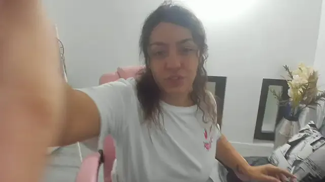 nayecloud – webcam model profile photo Image 9