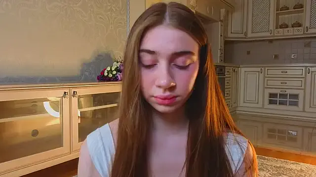 Linnea – webcam model profile photo Image 17