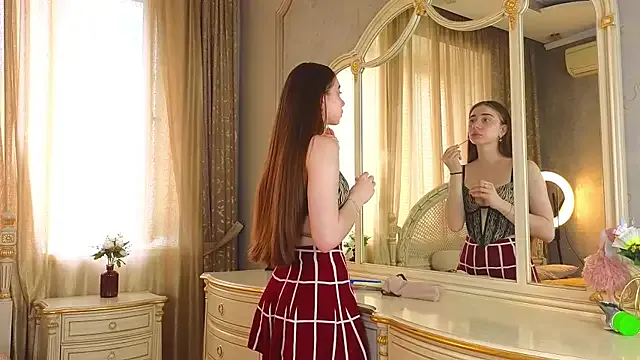 Linnea – webcam model profile photo Image 6