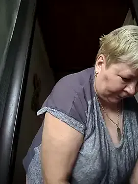 Linnea – webcam model profile photo Image 14