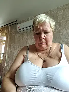 Linnea – webcam model profile photo Image 16