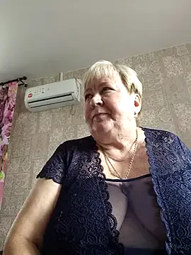 Linnea – webcam model profile photo Image 18