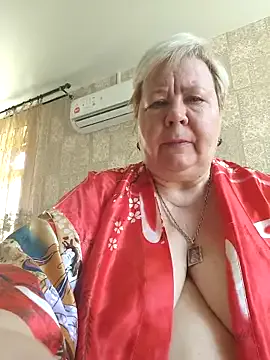 Linnea – webcam model profile photo Image 2