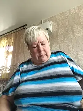 Linnea – webcam model profile photo Image 5