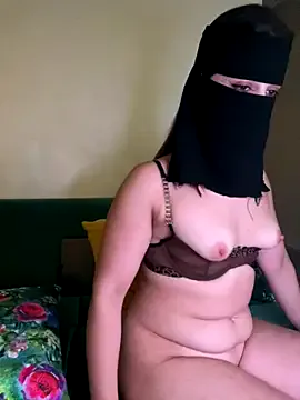 hina_porn – webcam model profile photo Image 18