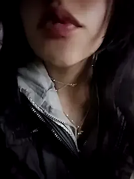 hina_porn – webcam model profile photo Image 12